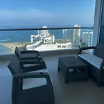 HERMOSO APARTAMENTO VISTA AL MAR PALMETTO SUNSET-El Laguito