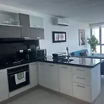 HERMOSO APARTAMENTO VISTA AL MAR PALMETTO SUNSET-El Laguito