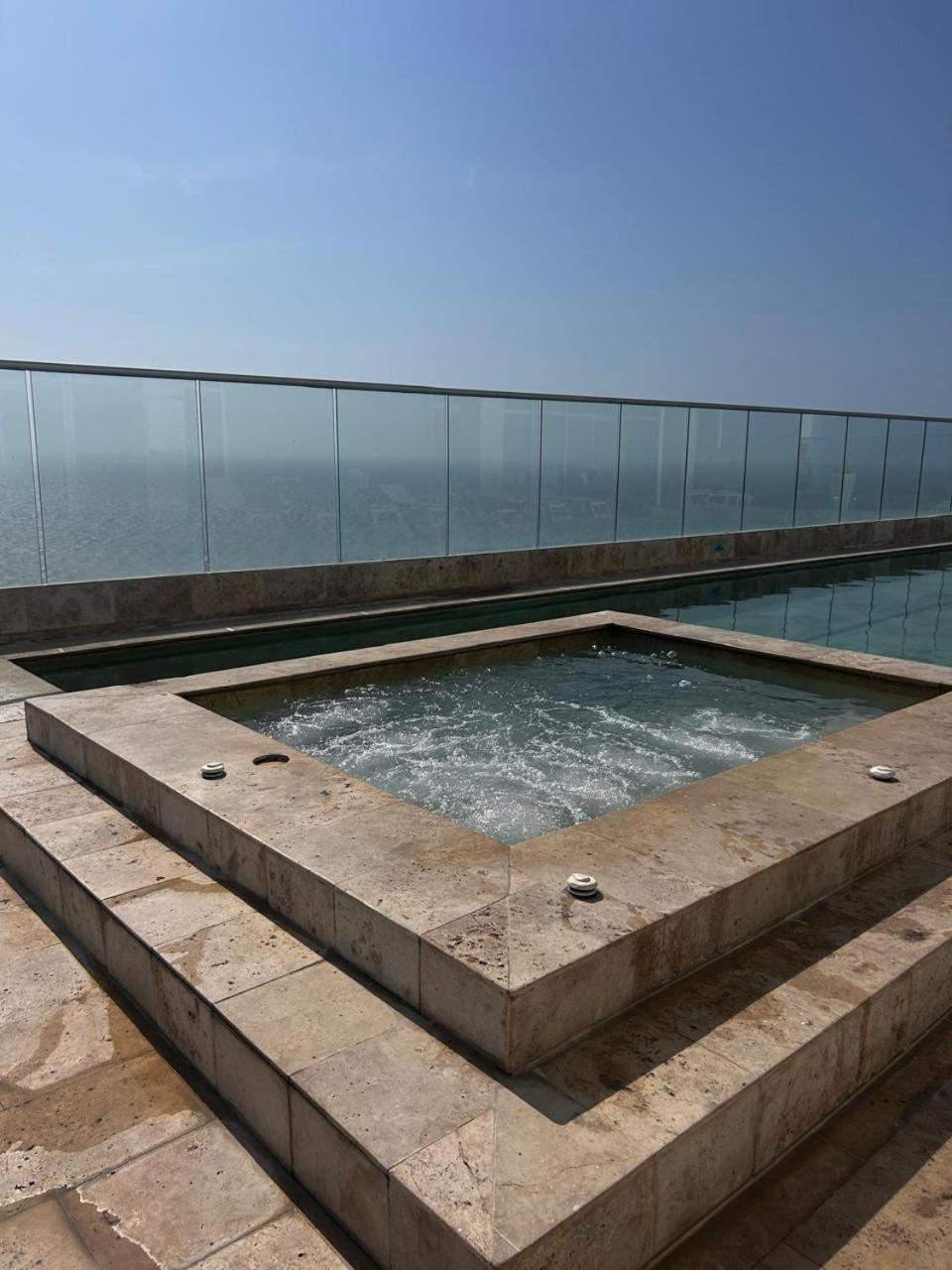 Hermoso Vista Al Mar Palmetto Sunset-el Laguito Apartment *